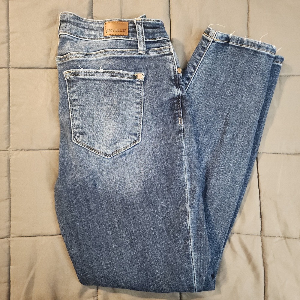 E51 Judy Blue Boyfriend Fit Dark Wash Distressed‎ Hem Jeans Size 7/28 JB82368DK